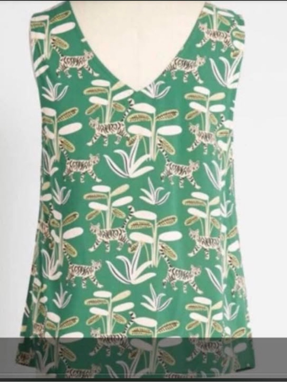 ModCloth Green V-Neck Swing Sleeveless Top with Tiger Print 2x NWT